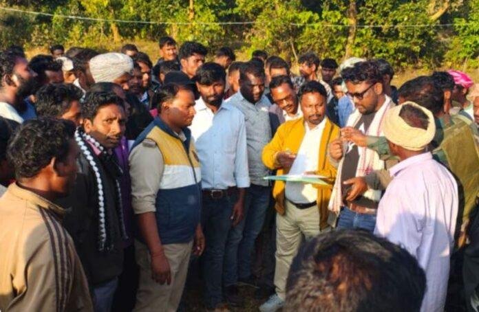 Khunti में जंगली हाथियों का कहर, शख्स को पटक कर मार डाला...