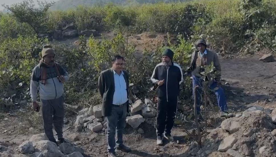 Giridih Death : अवैध खनन के दौरान चाल धंसने से मजदूर की मौत ! जांच में जुटी पुलिस...