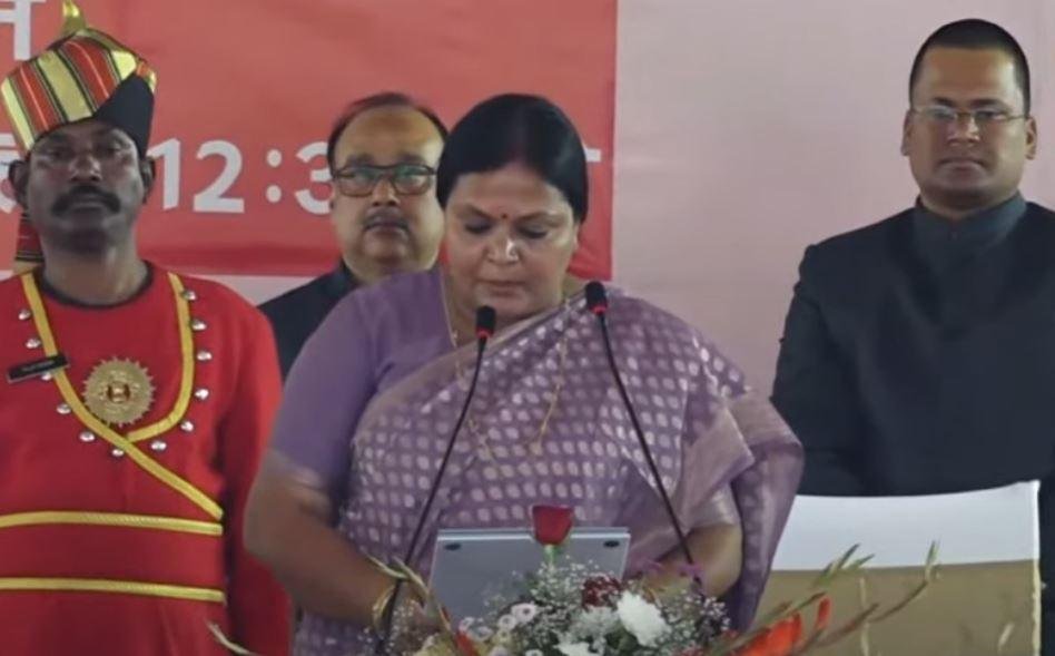 Hemant Cabinet Expansion : दीपिका पांडे सिंह, सुदिव्य कुमार सोनू और योगेन्द्र प्रसाद ने मंत्री पद की शपथ ली... 2 22Scope News डडाी 22Scope News