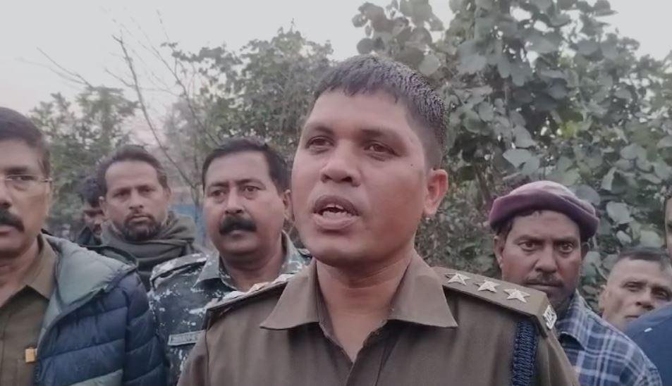 Giridih Crime : घटना के बाद मामले की जानकारी देते एसडीपीओ जीतवाहन उरांव