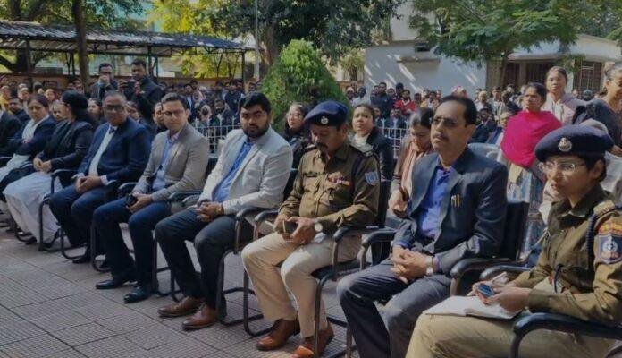 पीहगदज-min Hazaribagh : सिविल कोर्ट परिसर में आयोजित की गई नेशनल लोक अदालत