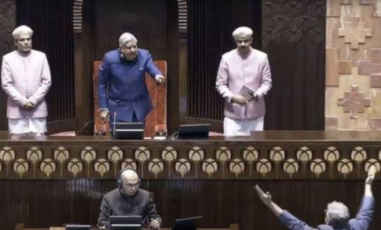 संसद में हंगामा 1-min संसद में हंगामे की फाइल फोटो