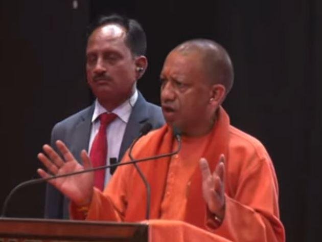 गोरखपुर में सीएम योगी आदित्यनाथ।