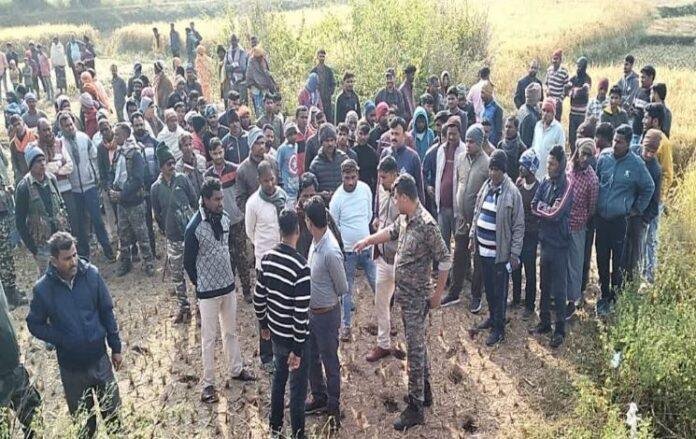Palamu Murder : रिटायर्ड शिक्षक को टांगी से काटकर उतारा मौत के घाट और...