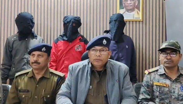 Gumla Crime : सिसई से 3 लूटेरे गिरफ्तार, हथियार के दम पर...