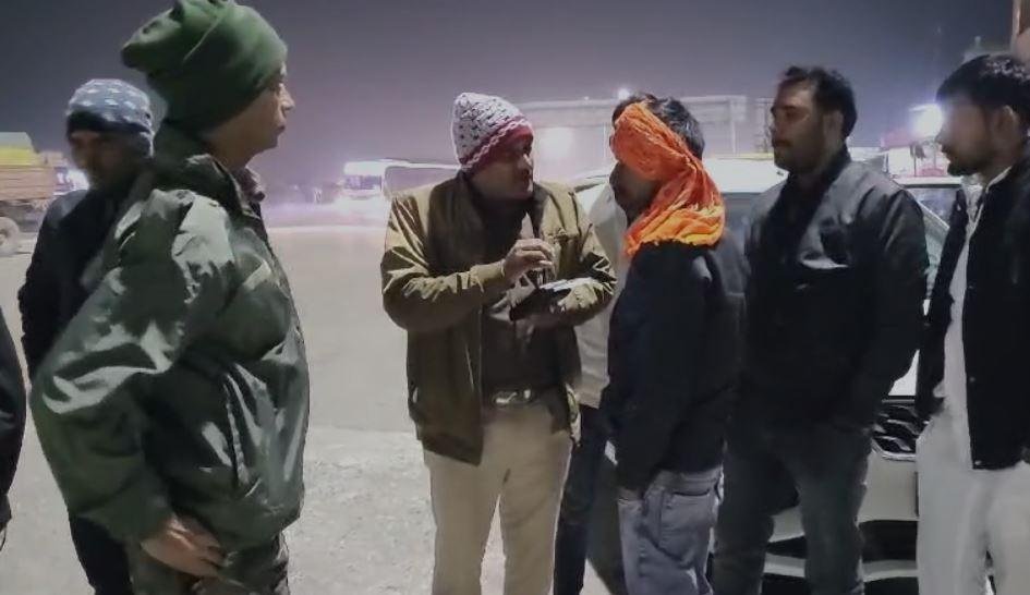 Hazaribagh : नए साल पर शराब पीकर वाहन चलाने वालों की अब खैर नहीं, प्रशासन ने... | 22Scope News Hazaribagh : चेकिंग के दौरान पुलिस की टीम