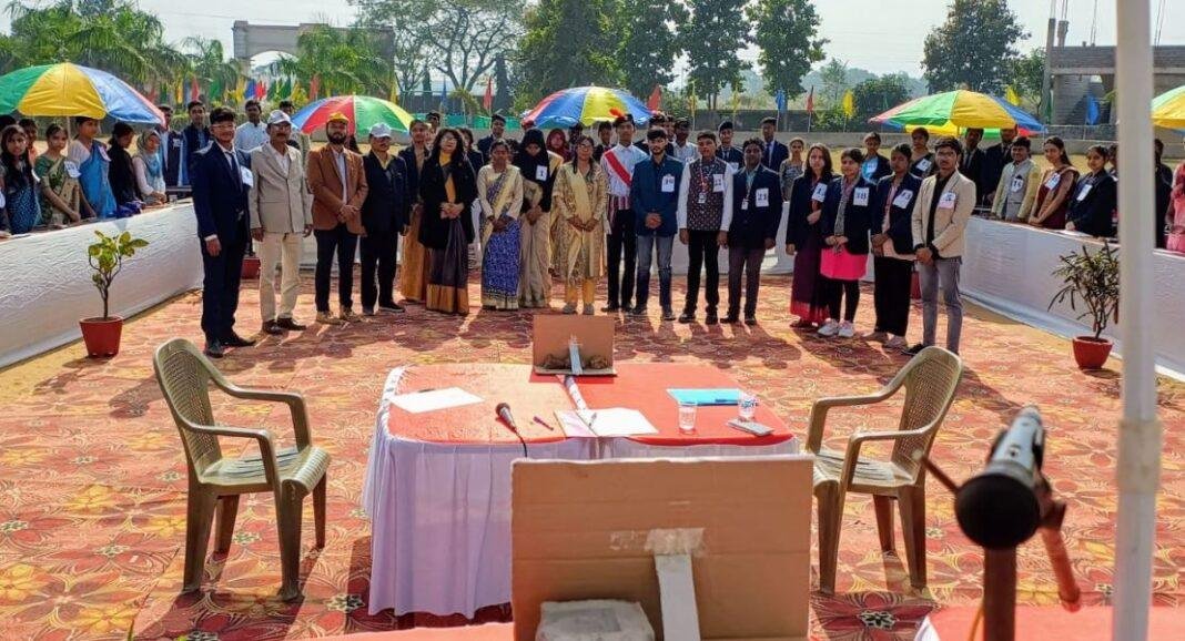क्रिसेंट इंटरनेशनल स्कूल में सफलतापूर्वक आयोजित हुआ नेशनल यूथ पार्लियामेंट !