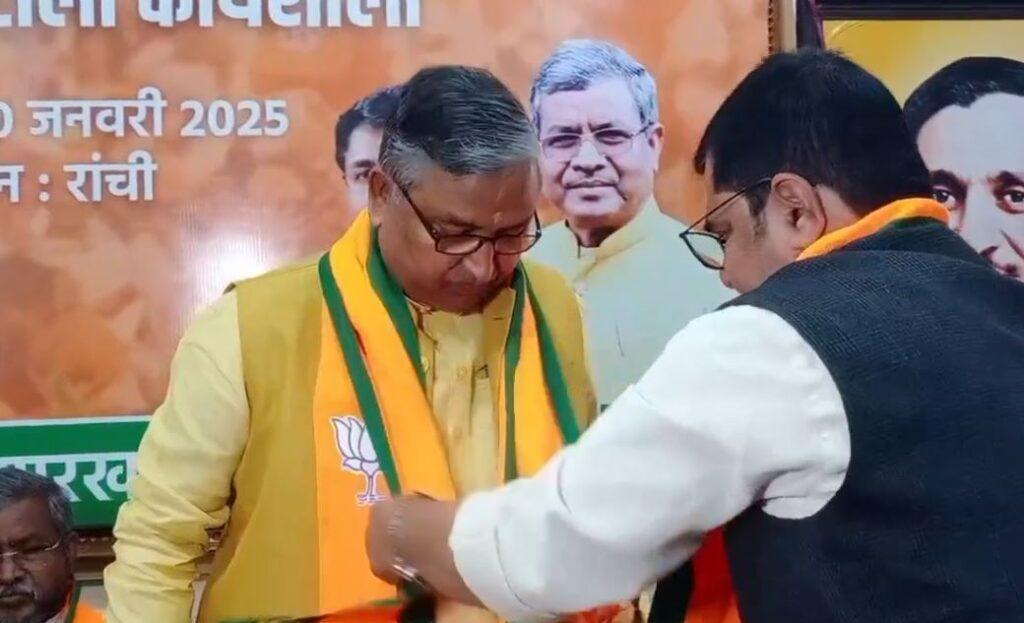 Ranchi : BJP ऑफिस में संगठन महापर्व को लेकर कार्यशाला का आयोजन, सांसद संबित पात्रा हुए शामिल...