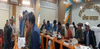 585 भूमिहीन लाभुकों को दिया गया वासगीत का पर्चा