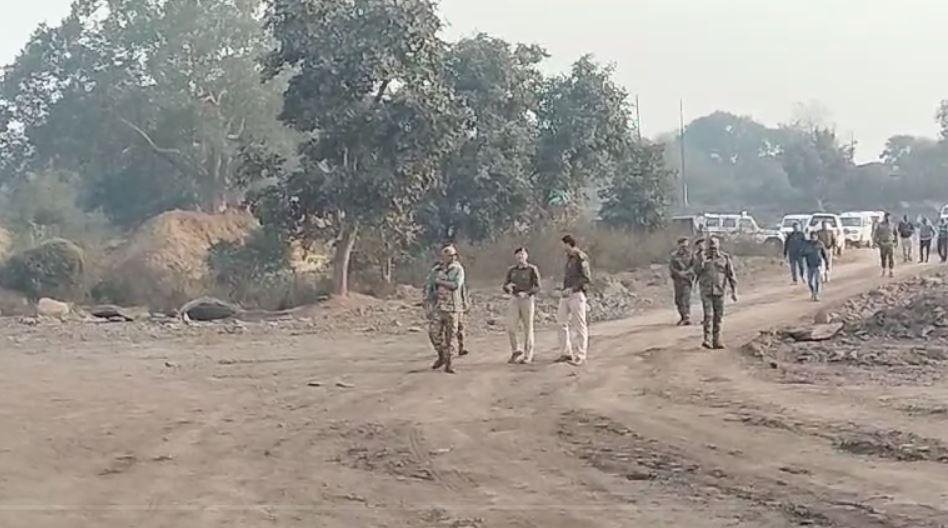 Baghmara Violence Update : पुलिस टीम ने किया इलाके का दौरा