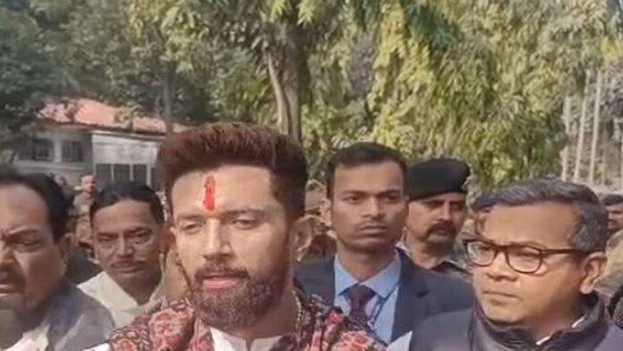 केजरीवाल पर भड़के चिराग, पूछा- बिहारियों से नफरत क्यों