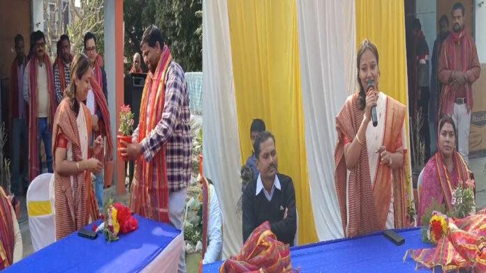 मकर संक्रांति के अवसर पर महापौर के आवास पर जुटे कई अधिकारी