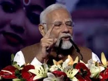 ओडिशा में गुरूवार को प्रवासी भारतीय सम्मेलन को संबोधित करते पीएम नरेंद्र मोदी। 