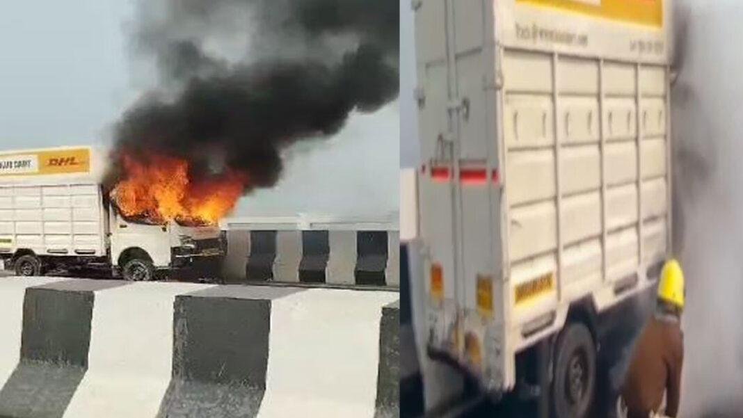 मरीन ड्राइव पर धू-धूकर जली कूरियर की गाड़ी