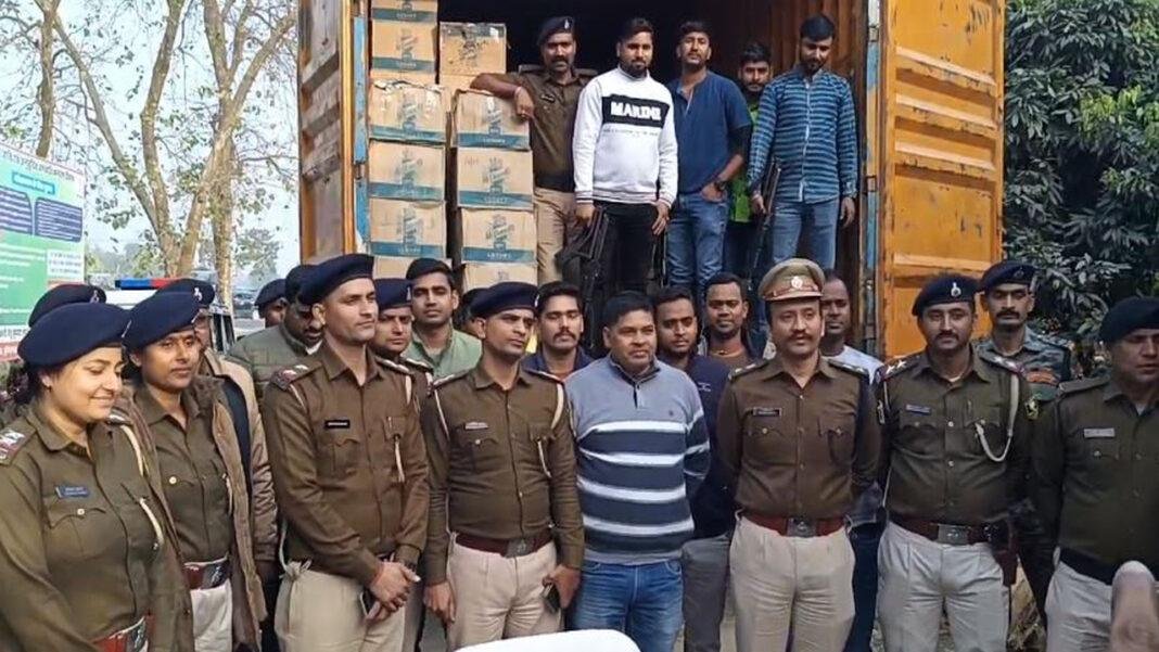 पुलिस ने ट्रक कंटेनर से भारी मात्रा में विदेशी शराब किया बरामद