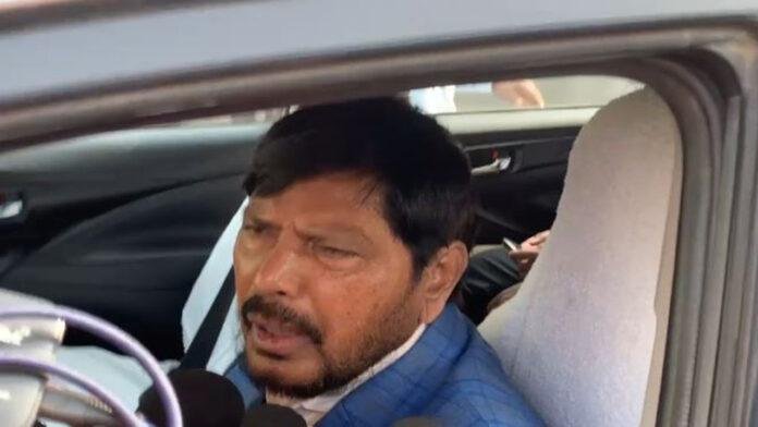 पटना पहुंचे रामदास आठवले, कहा- दिल्ली में बनेगी BJP की सरकार