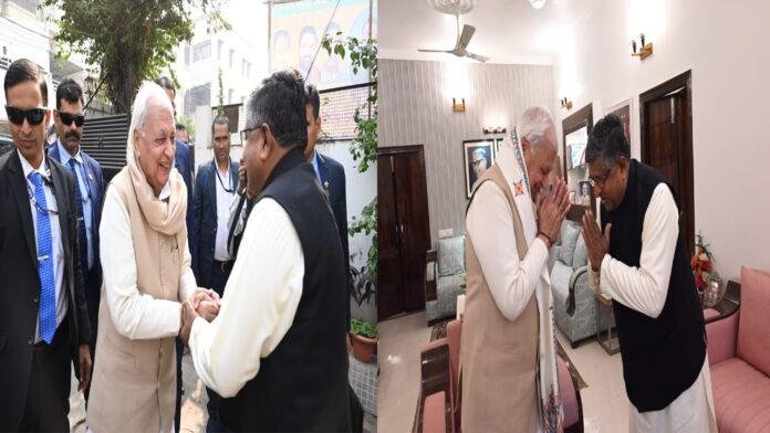 रविशंकर के घर पहुंचे राज्यपाल, कहा- उनका स्वागत-अभिनंदन कर मन बहुत हुआ अभिभूत