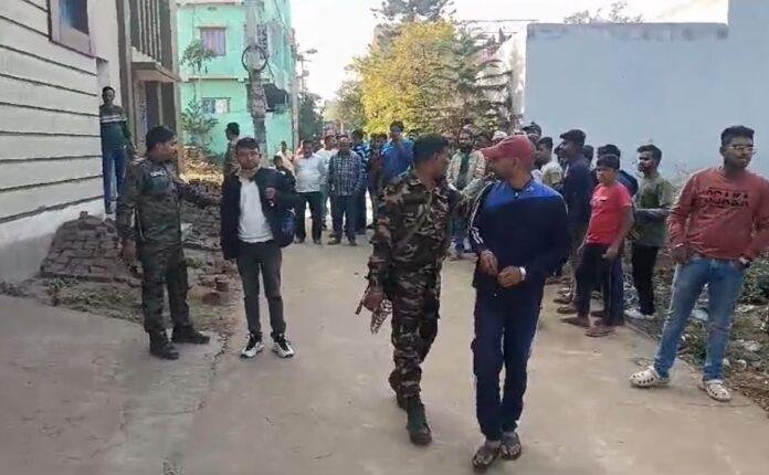 Ramgarh Crime : लोडेड पिस्टल के साथ दो अपराधी चढ़े पुलिस के हत्थे, अगवा कर...