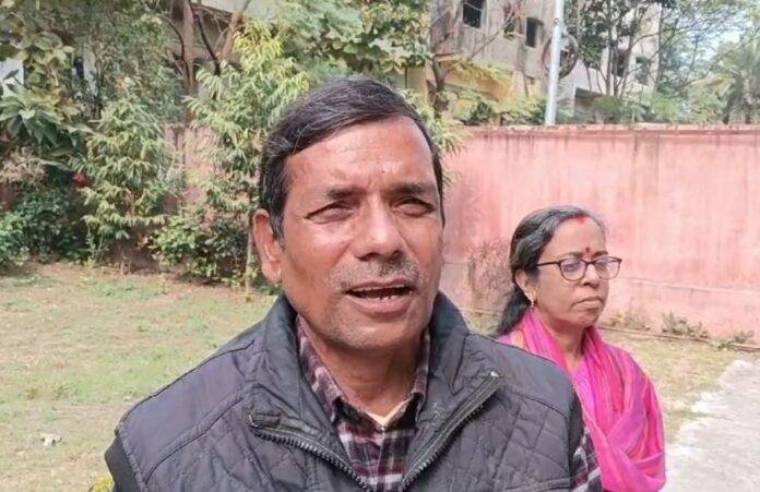 Jamtara College का ताला तोड़कर अंदर घुसे प्रभारी प्राचार्य, जानिए क्या है पूरा मामला...