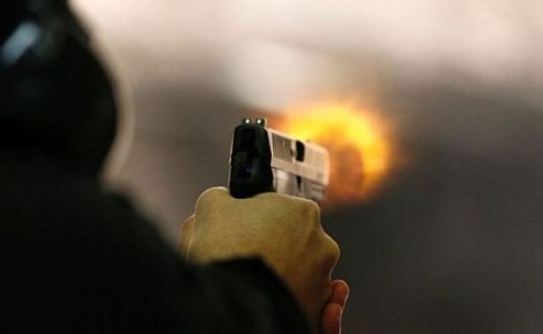 Lohardaga Firing : कुड़ू बस स्टैंड में दिनदहाड़े गोलीबारी से मचा हड़कंप, एक गंभीर...