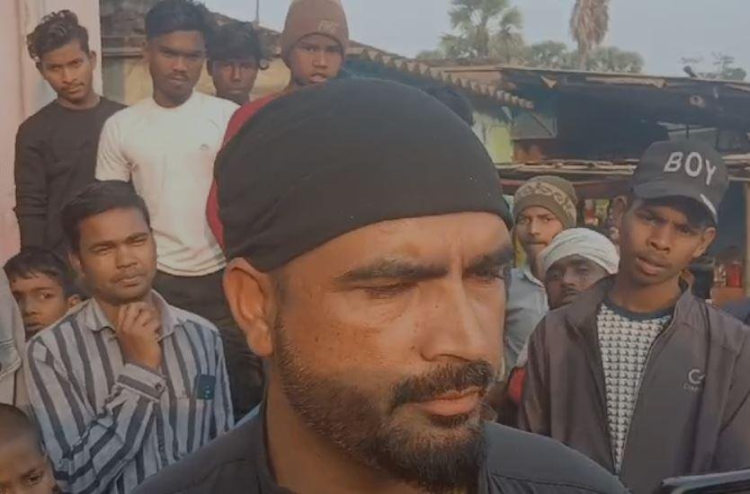 Godda Loot : घटना की जानकारी देता भुक्तभोगी