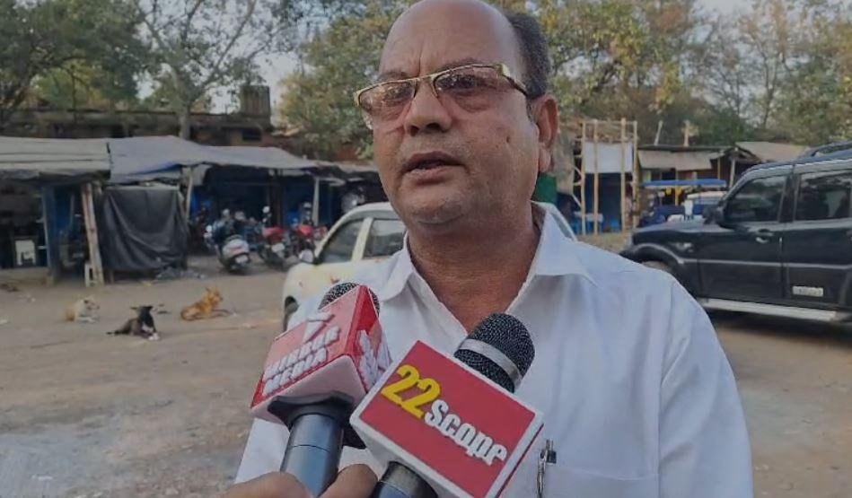 Dhanbad : सिविल सर्जन और क्लर्क पर घूस मांगने का आरोप ! महिला कर्मी के वकील ने दिया लीगल नोटिस...
