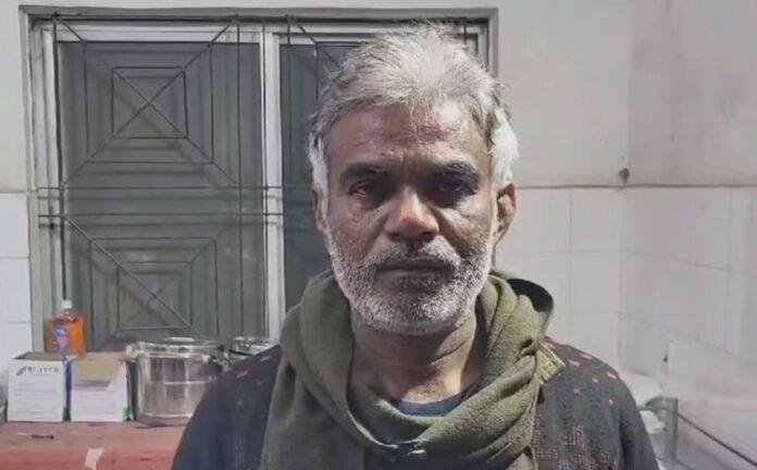 चदज-min Hazaribagh : सनकी युवक ने मचायी तबाही, रंगदारी के नाम पर दो दुकानों में घुसकर तोड़फोड़ और मारपीट, 4 घायल...