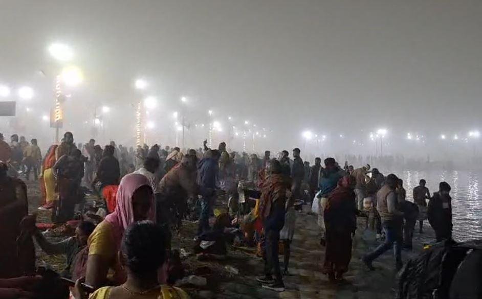 Mahakumbh-2025 : आज से महाकुंभ की शुरुआत, लाखों की तादाद में महासंगम पर उमड़ा श्रद्धालुओं का जनसैलाब | 22Scope News Mahakumbh-2025 में उमड़ी लोगों की भीड़