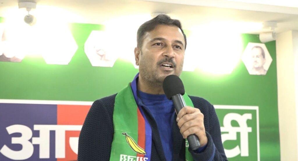 Jharkhand Politics : JLKM नेता दीपक महतो आजसू में शामिल, आजसू सुप्रीमो सुदेश महतो ने दिलाई सदस्यता... Jharkhand Politics : कार्यक्रम के दौरान सुदेश महतो