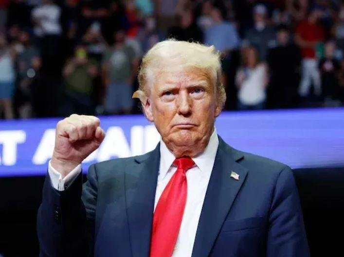 Donald Trump ने बांग्लादेश को अमेरिकी सहायता पर लगाई रोक, बड़ा झटका | 22Scope News अमेरिकी राष्ट्रपति डोनाल्ड ट्रंप