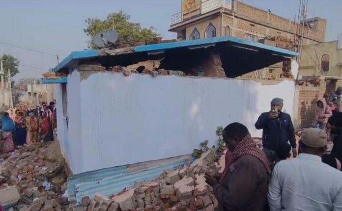 Giridih : घर में अचानक हुआ जोरदार ब्लास्ट, एक महिला की मौत 6 गंभीर, जांच में जुटी पुलिस...