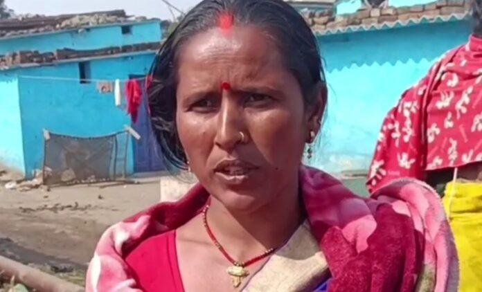 Dhanbad : बाघमारा हिंसक झड़प मामले की पुलिस की कार्रवाई तेज, महिलाओं ने पुलिस पर लगाए ये गंभीर आरोप...