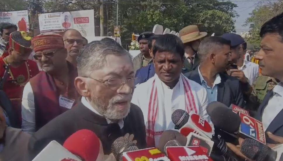 Dhanbad : राज्यपाल संतोष कुमार गंगवार
