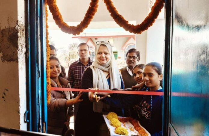 Hazaribagh : पकरी बरवाडीह कोयला खनन परियोजना के द्वारा पुस्तकालय का उद्घाटन...