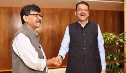 CM देवेंद्र फडणवीस की तारीफ में जुटी उद्धव की शिवसेना 2 22Scope News संजय राउत संग सीएम देवेंद् फडणवीस की पुरानी तस्वीर।
