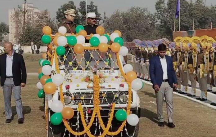 Bokaro : पुलिस लाइन में मंत्री योगेंद्र महतो ने फहराया झंडा, कही यह बात...