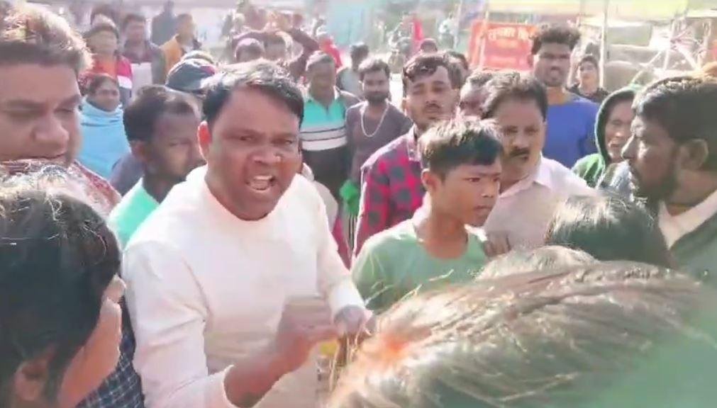 Koderma Clash : रविदास जयंती पर दो पक्षों में खूनी संघर्ष, पुलिस के भी फूटे सर और... | 22Scope News 7ग56 22Scope News