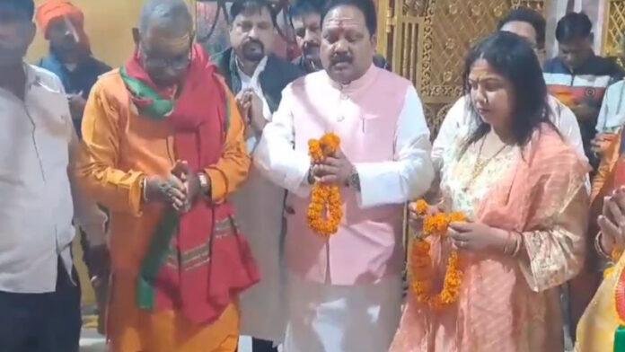 विजय मंडल को मंत्री बनाए जाने पर जिले में खुशी का माहौल