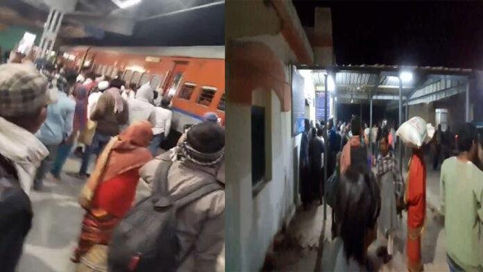 ट्रेन का दरवाजा नहीं खोलने से नाराज रेल यात्रियों ने किया जमकर हंगामा