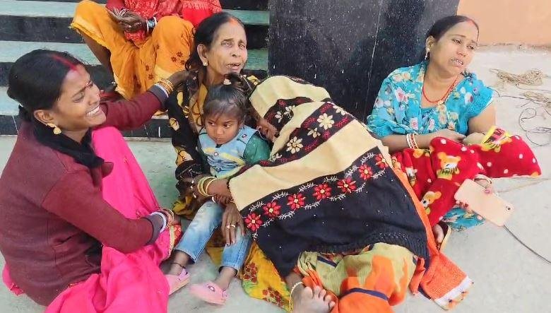 बालू लदे ट्रक में बाइक सवार 2 दोस्तों ने मारी टक्कर, हादसे में एक की मौत 2 22Scope News Bhojpur Maut 1 22Scope News