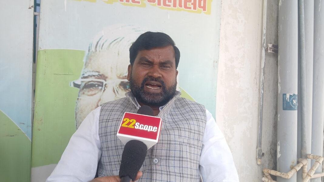 चंद्रहास का राजेश पर निशाना, कहा- कई करोड़ देकर बने हैं सांसद