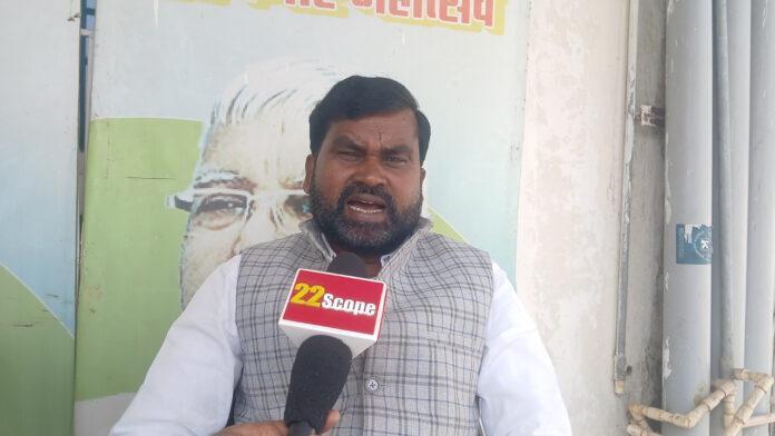 चंद्रहास का राजेश पर निशाना, कहा- कई करोड़ देकर बने हैं सांसद