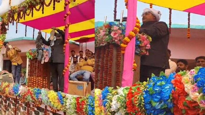 पूर्व मंत्री खुर्शीद आलम चप्पल की माला लेकर जनता के बीच पहुंचे, कहा- काम नहीं किया है तो...