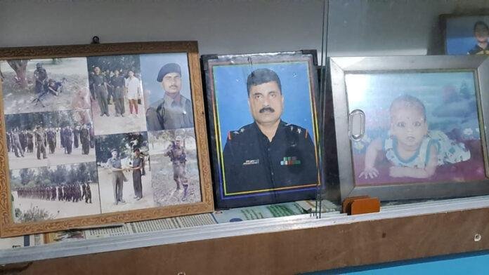 पानी की टैंकर फटने से शहीद हुआ आर्मी का जवान संतोष कुमार, घर में मातम