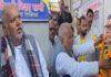 'बालू लदे ट्रक के कारण खराब हो रही है ग्रामीण सड़क, होगी कार्रवाई'