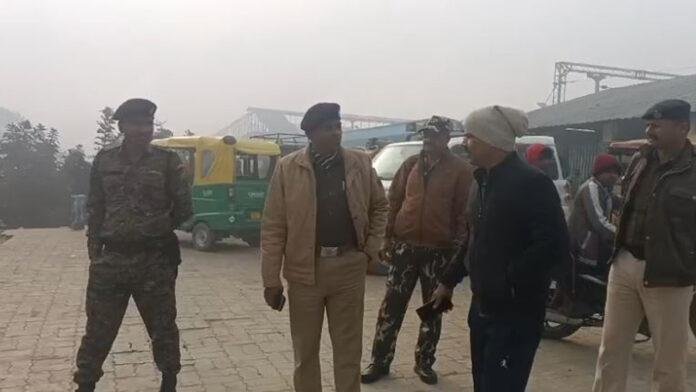 हुंडी कारोबारी से हथियार के बल पर लाखों की लूट