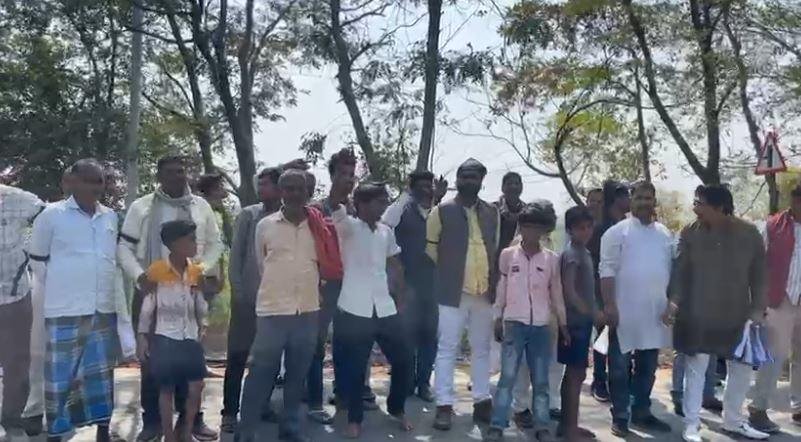 नीतीश की प्रगति यात्रा का आरा के बाद सासाराम में विरोध, दिखाये काले झंडे, लगे मुर्दाबाद के नारे | 22Scope News Nitish Putla 1 22Scope News