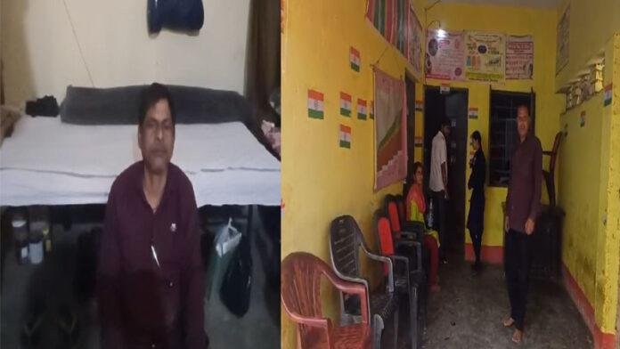 छात्रा के साथ शिक्षक ने की अश्लील हरकत, घरवालों ने की शिकायत