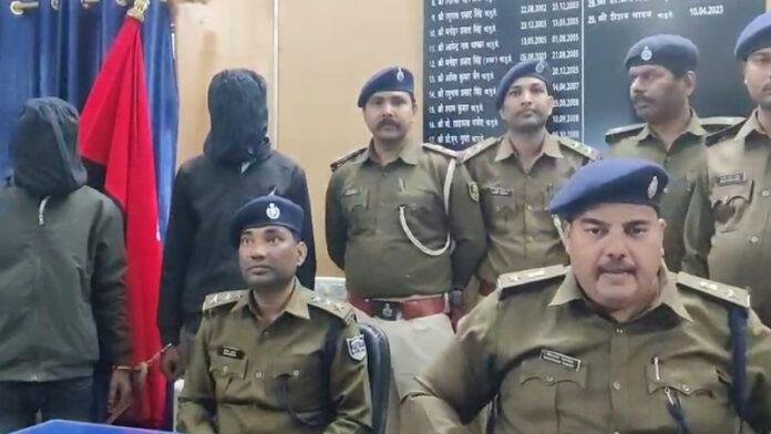पुलिस को मिली कामयाबी, लूट की घटना का खुलासा, अवैध सामान के साथ 2 अपराधी गिरफ्तार
