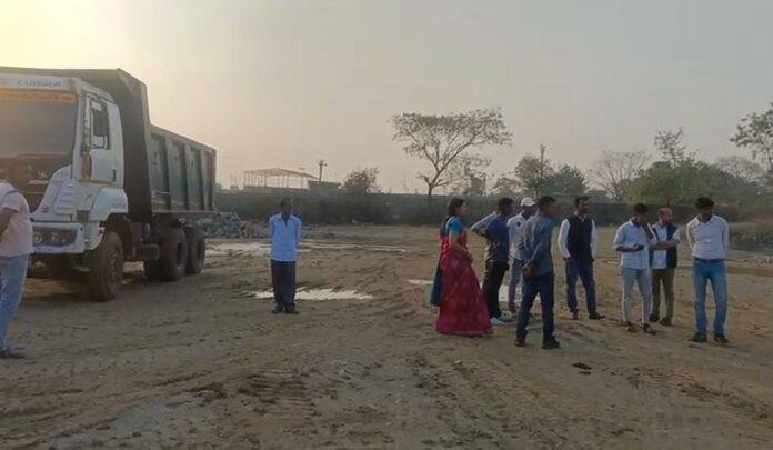 gerrt Saraikela Raid : श्री मिनरल्स में माइनिंग विभाग का पड़ा छापा, मचा हड़कंप...